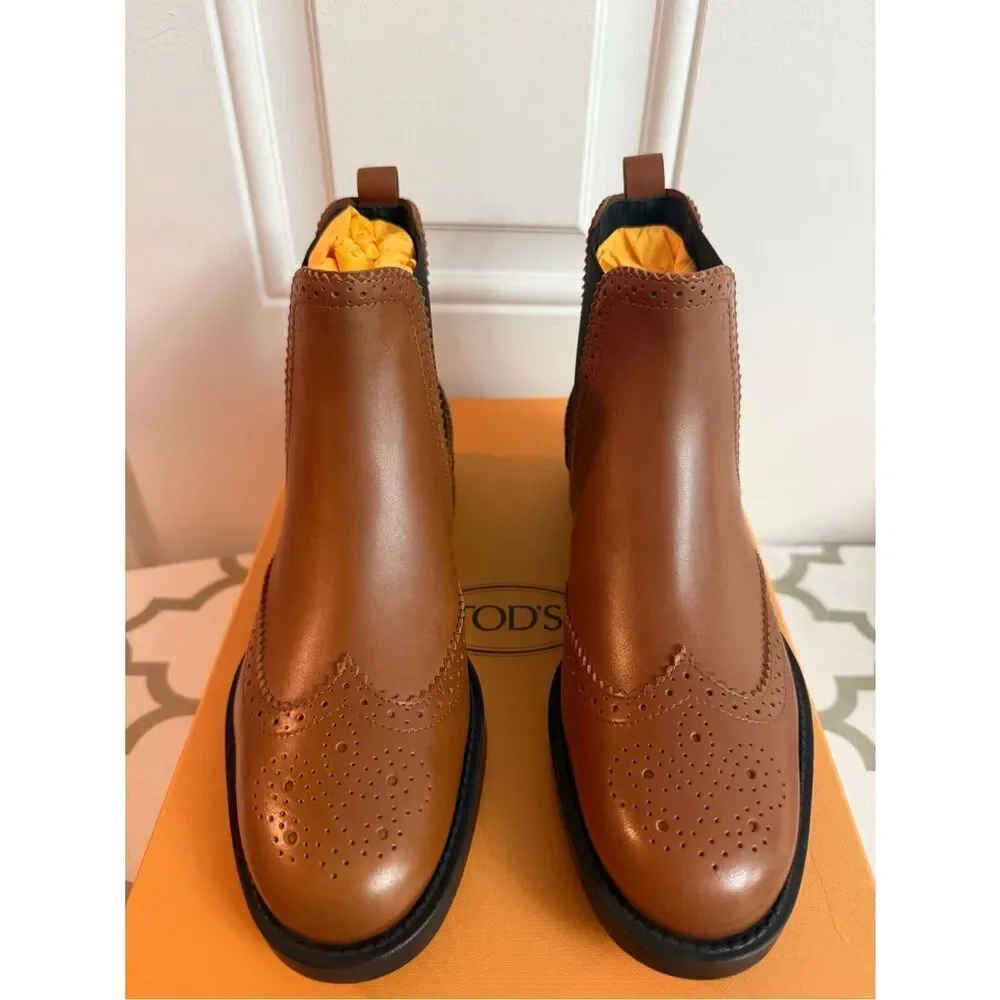 Tod’s leather brown chelsea boots New in the box Size 36= US 6